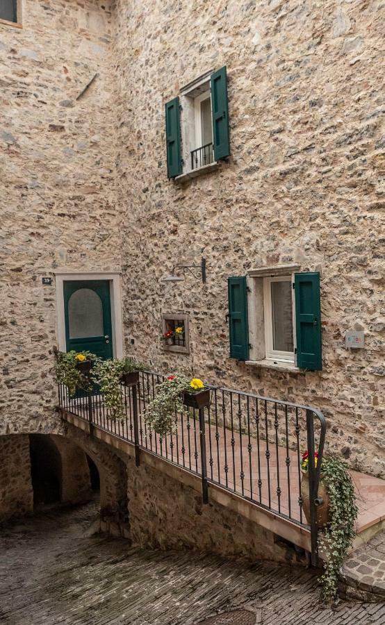Casa Rustica - Appartamenti Pilati Tremosine Exterior foto
